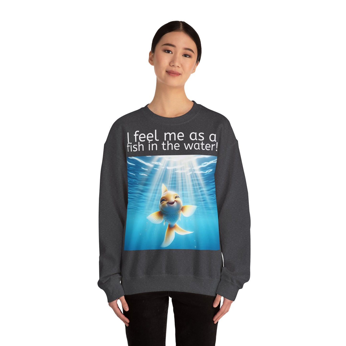 Grappige Unisex Sweatshirt Trui - Fish in the water - Pun Funny Dutch Sweatshirt Language Gift Idea Leuk Vis Water Cadeau Idee