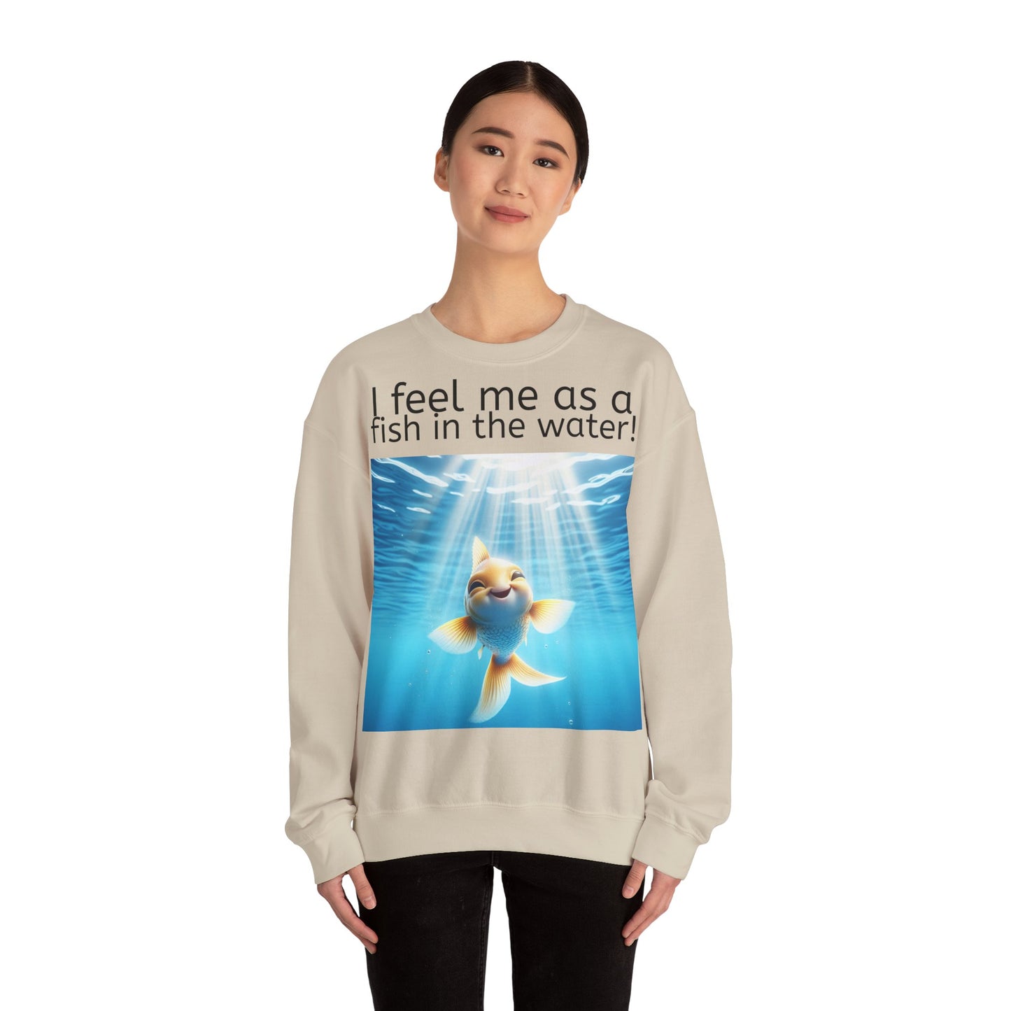 Grappige Unisex Sweatshirt Trui - Fish in the water - Pun Funny Dutch Sweatshirt Language Gift Idea Leuk Vis Water Cadeau Idee